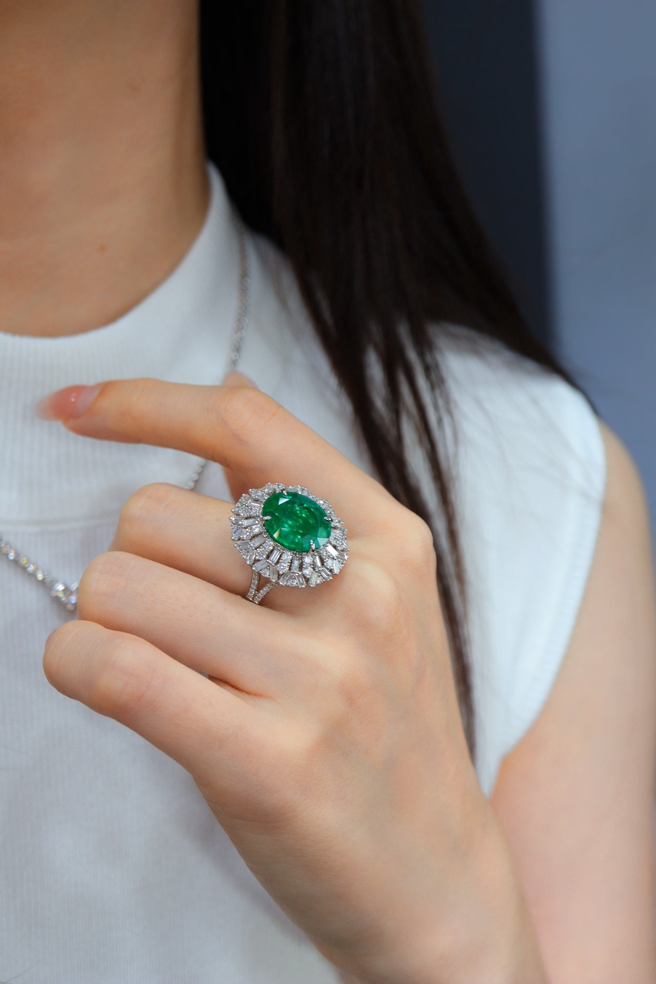 Emerald Pendant/Ring Dual-Purpose Jewelry - Top-Grade Verdant Elegance