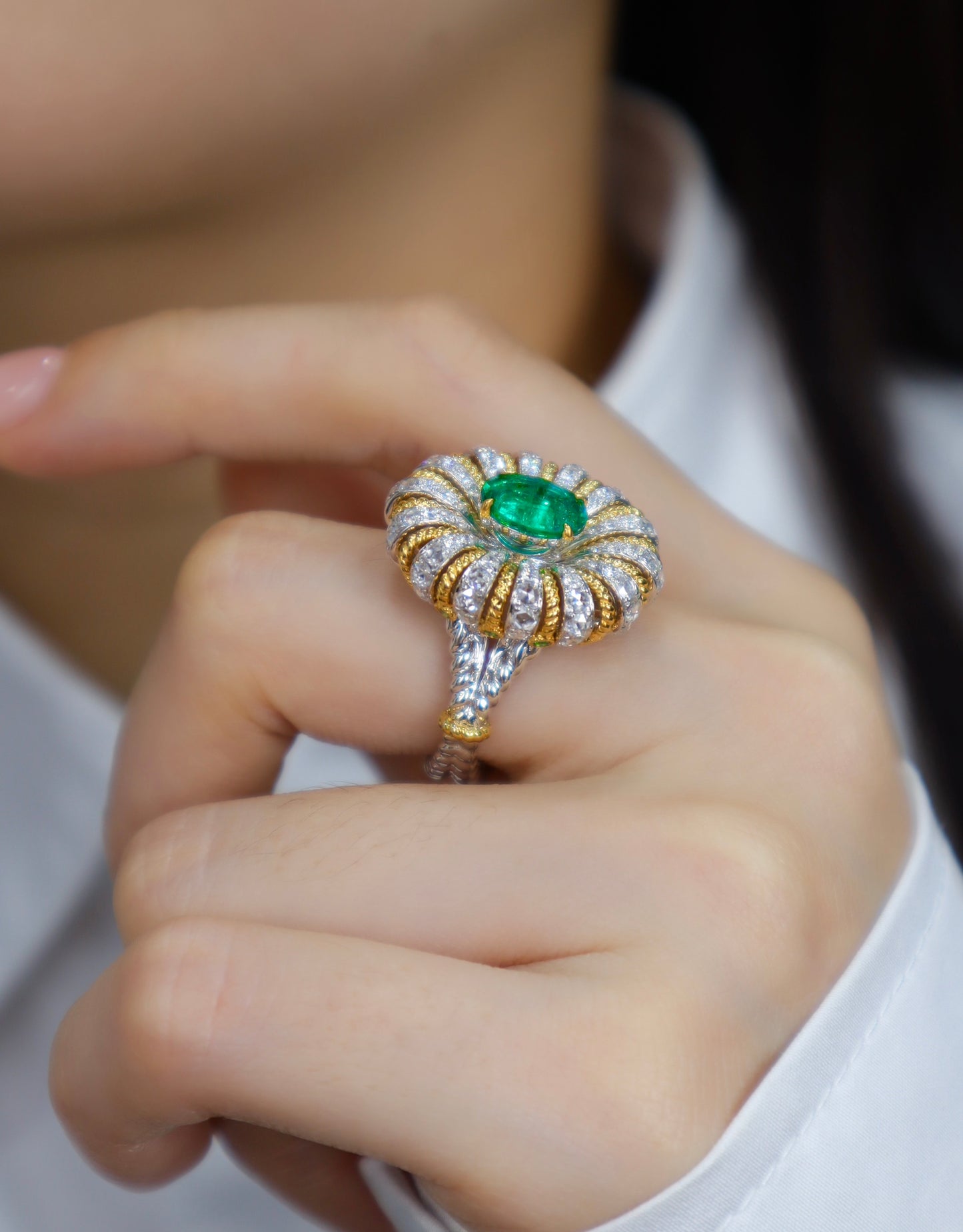 Exquisite Emerald Ring - High-End Designer Jewelry Piece