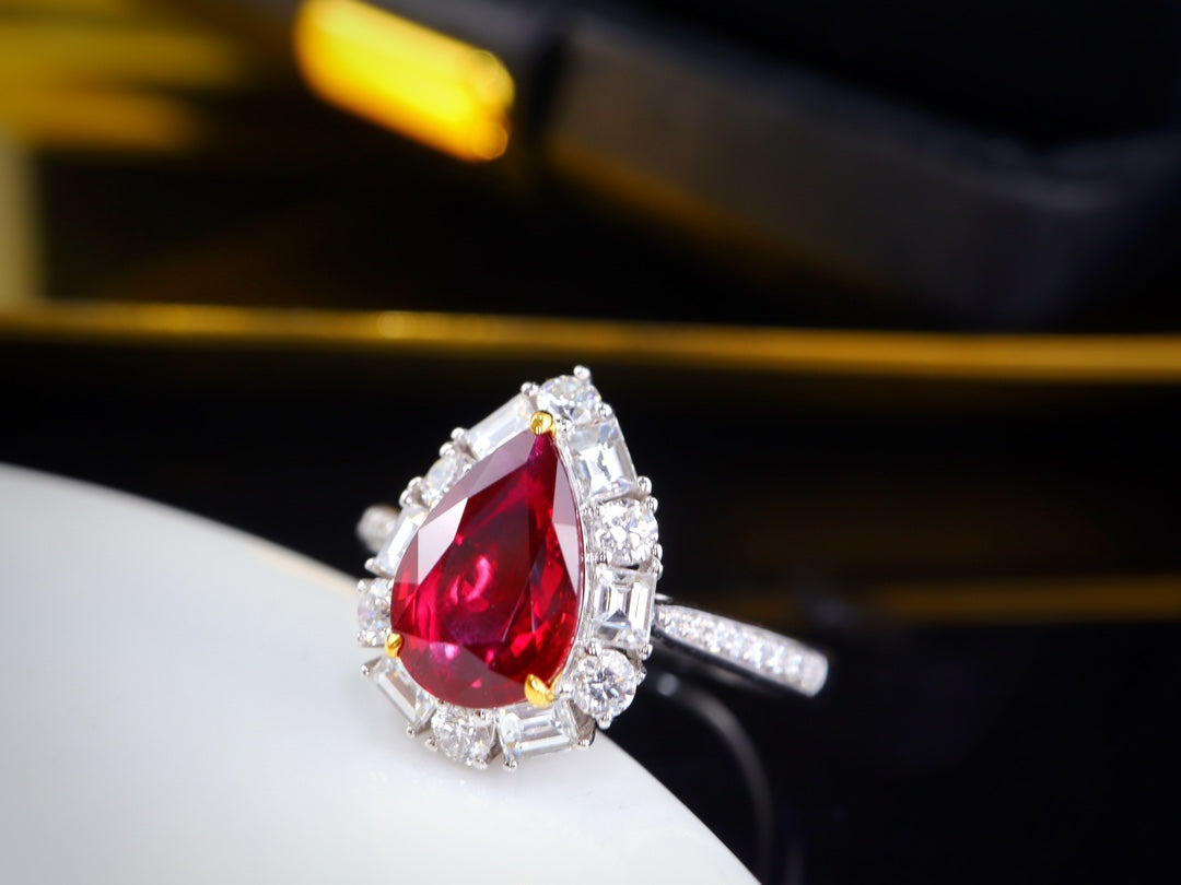 Pigeon's Blood Ruby Ring - Uoppvarmede edelstenssmykker