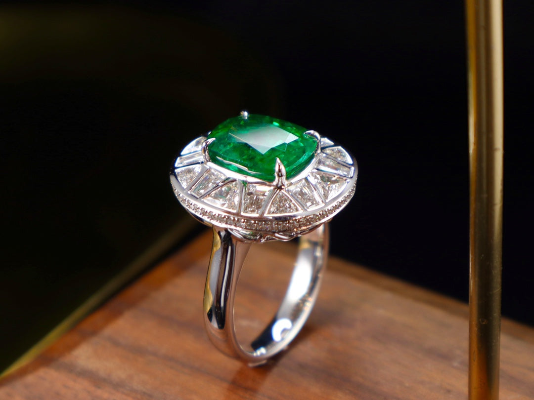 Emerald Ring - Top-Grade Verdant Jewelry Masterpiece