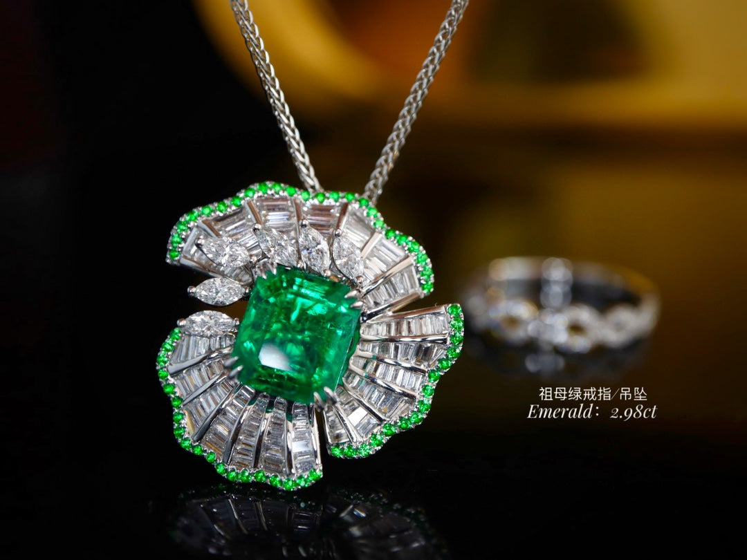 Emerald Elegance: Vivid Green Lotus Jewelry - Pendant/Ring