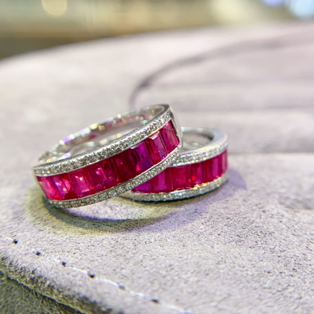 Elegant 18K Ruby and Diamond Row Ring - A Timeless Jewelry Piece