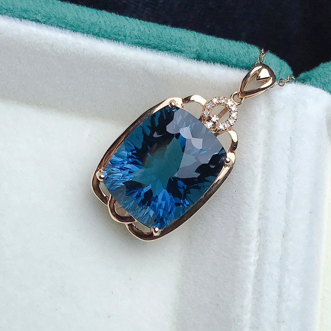 Natural Topaz Pendant - Exquisite Jewelry Craftsmanship