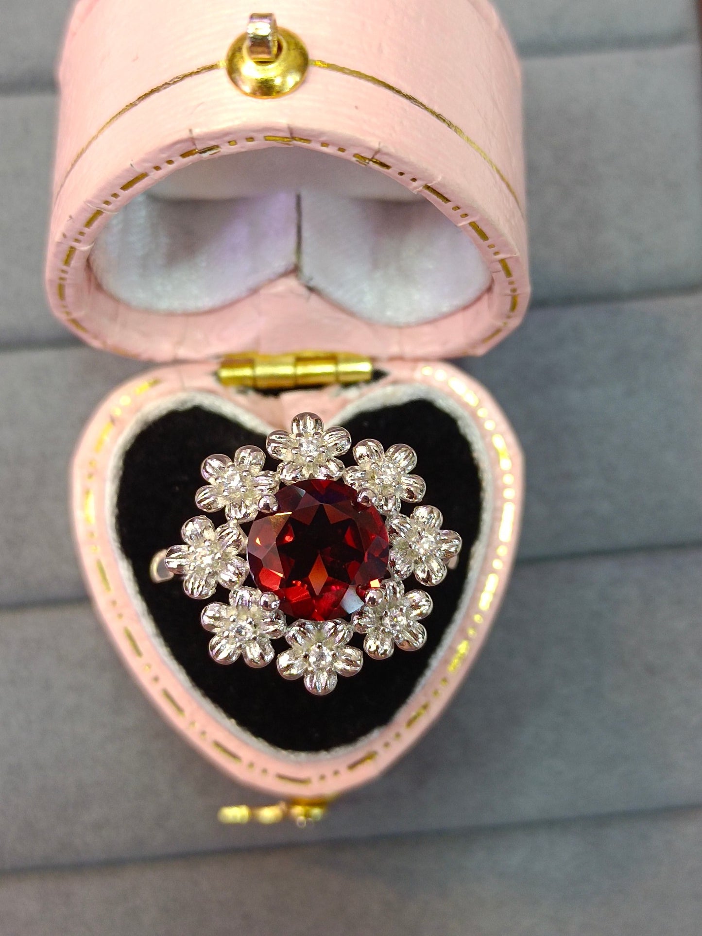 Cincin Bunga Kaya Garnet S925 Perak Indah - Barang Kemas