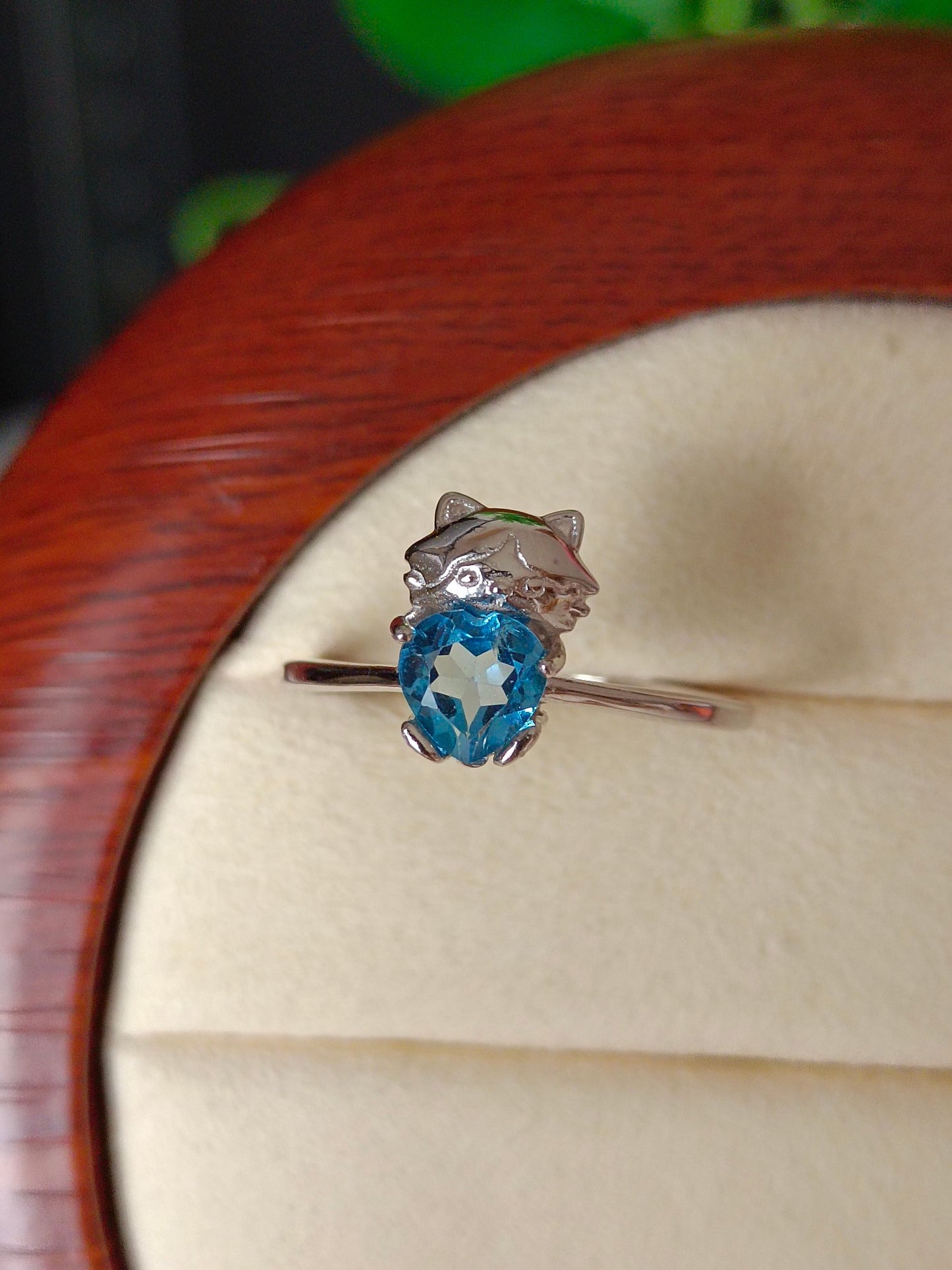 Natural Topaz Bear Heart Ring - Unique Jewelry for Romantics