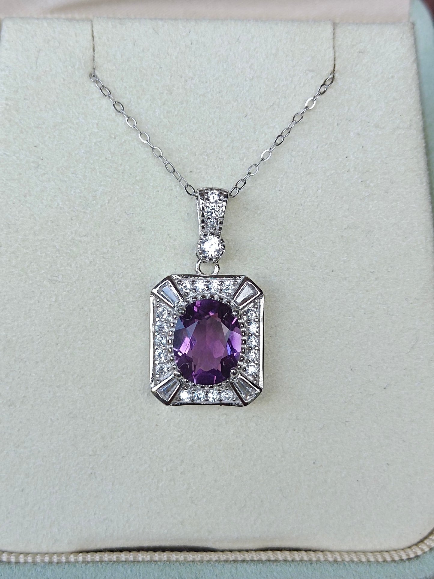 Exquisite Natural Amethyst Pendant Jewelry