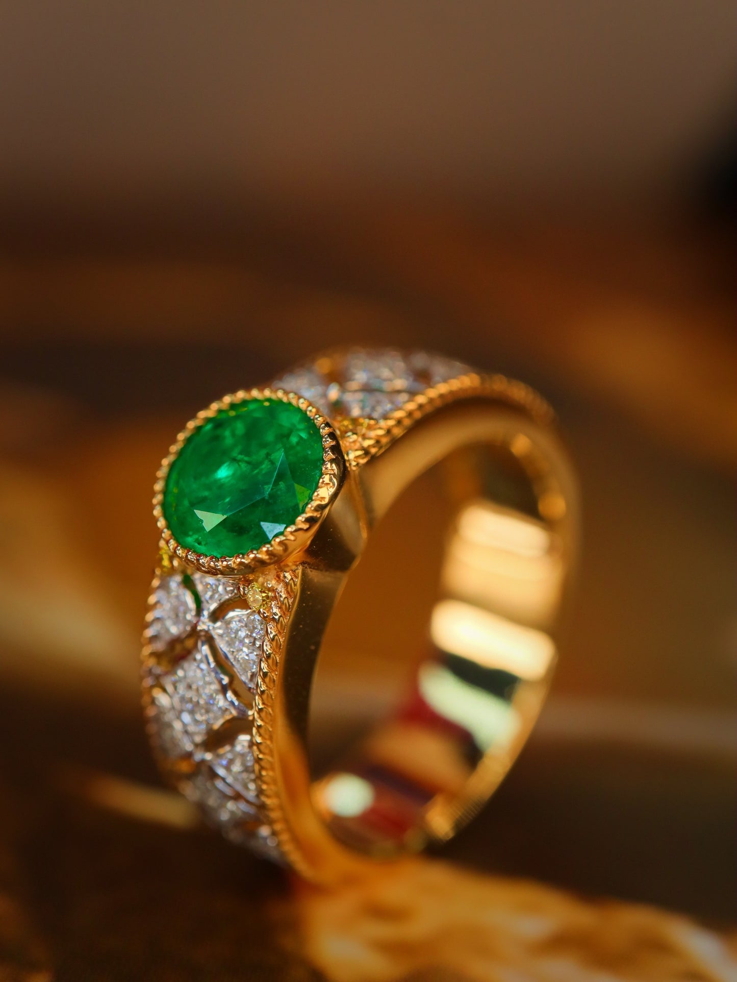 Panjshir High-Quality Emerald Jewelry with Round Cut