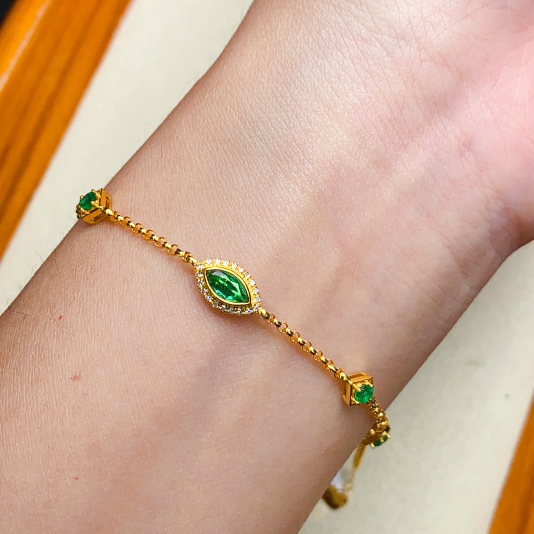 Elegant Autumn's Choice: Emerald Bracelet - A Touch of Luxury Jewelry