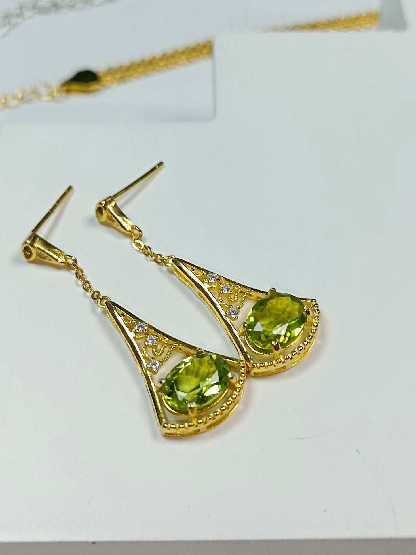 S925 Silver Embedded Peridot Earrings - Minimalist Fashion Jewelry