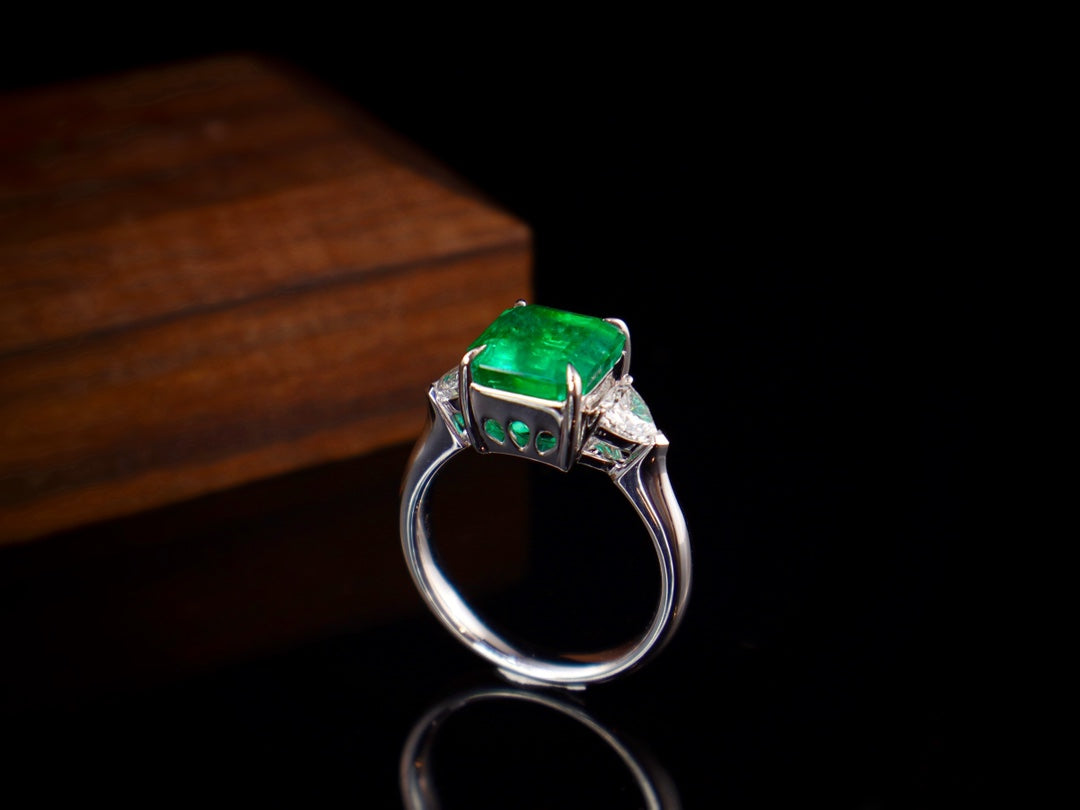 Emerald Ring - Vivid Green 3.79ct Classic Trilogy Jewelry