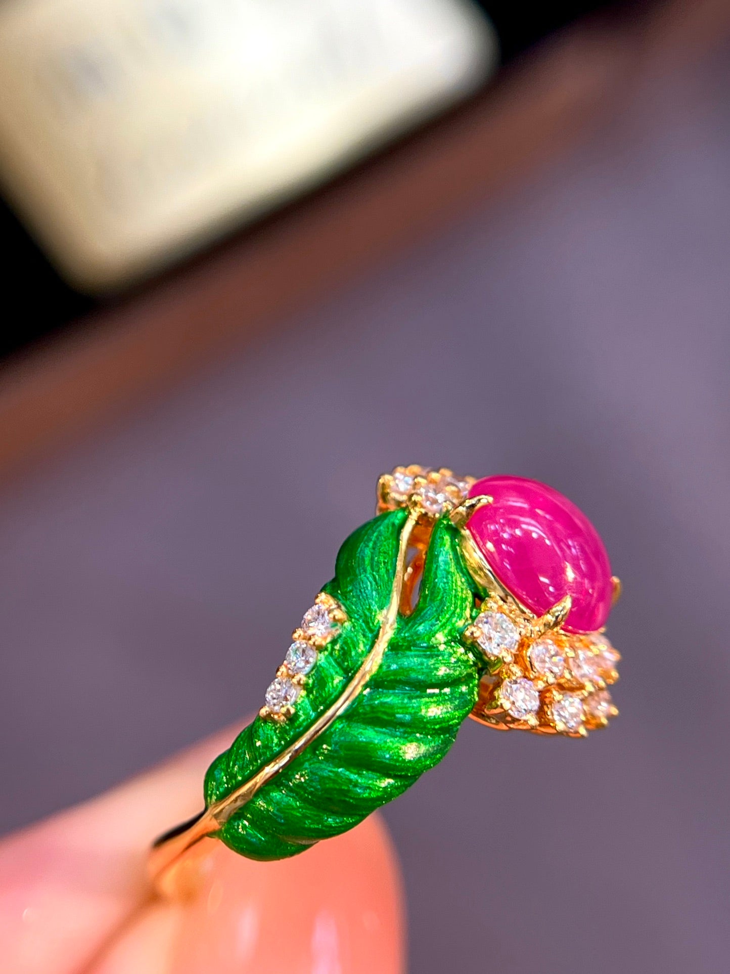 Exquisite 18k Gold Myanmar Ruby Ring with Diamond Accent - Jewelry for Elegance