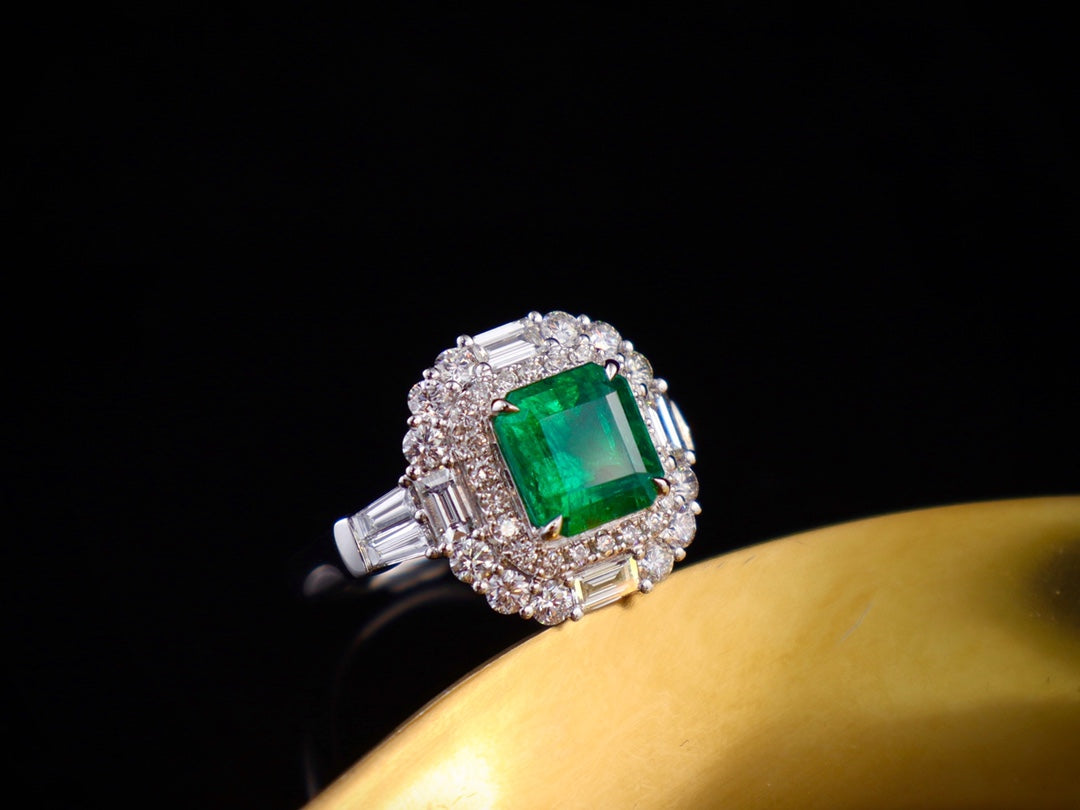 Emerald Ring - Premium Quality Jewelry for Every Occasion