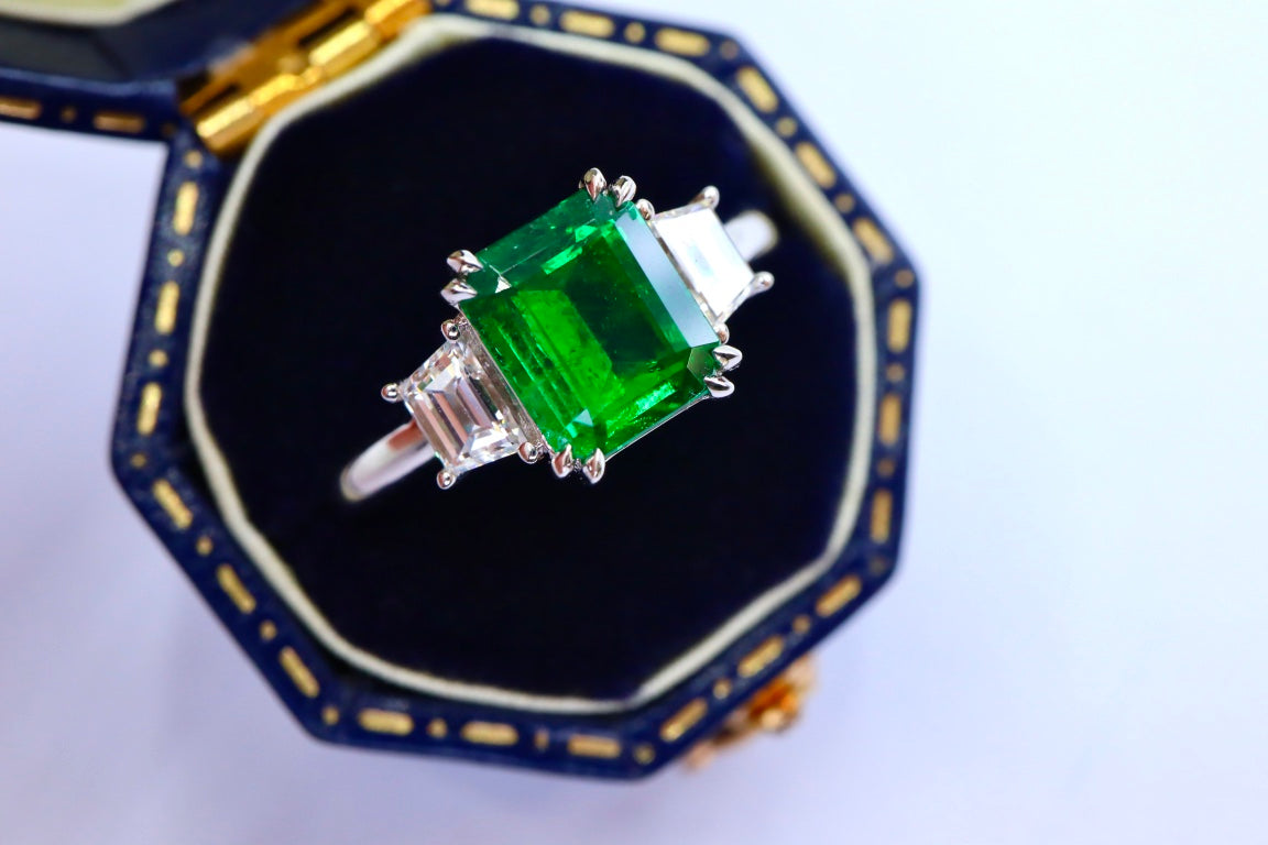 Elegant Three-Stone Vivid Green Emerald Ring - Fine Jewelry