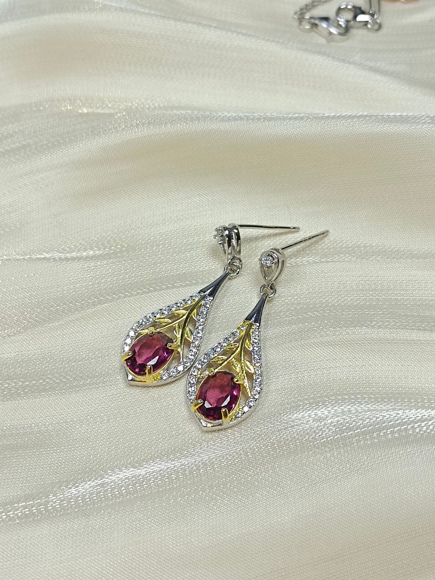 S925 Silver Embedded Garnet Earrings - Elegant Geometric Teardrop Jewelry