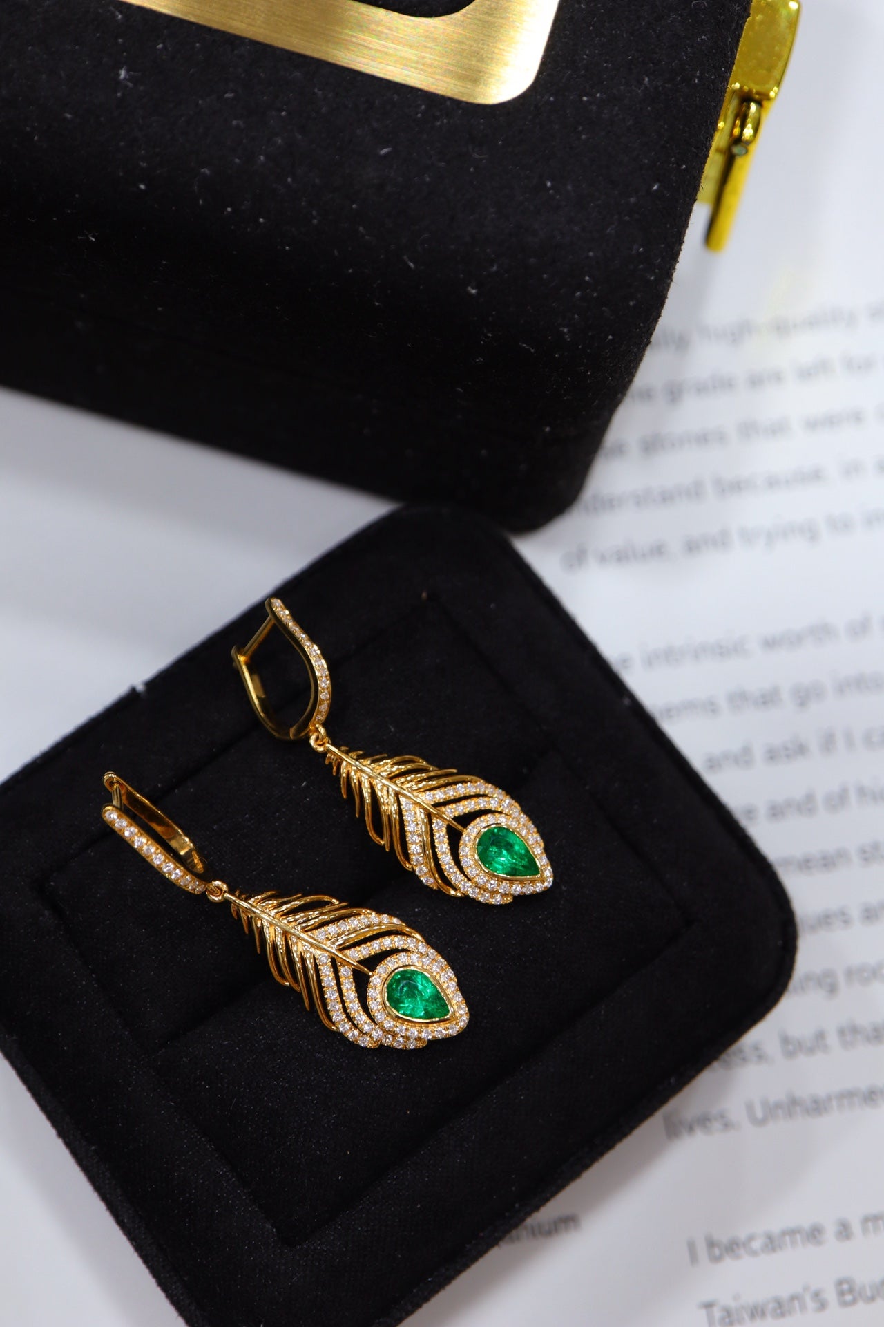 Exquisite Panjshir Emerald Earrings - Premium Jewelry for the Chic