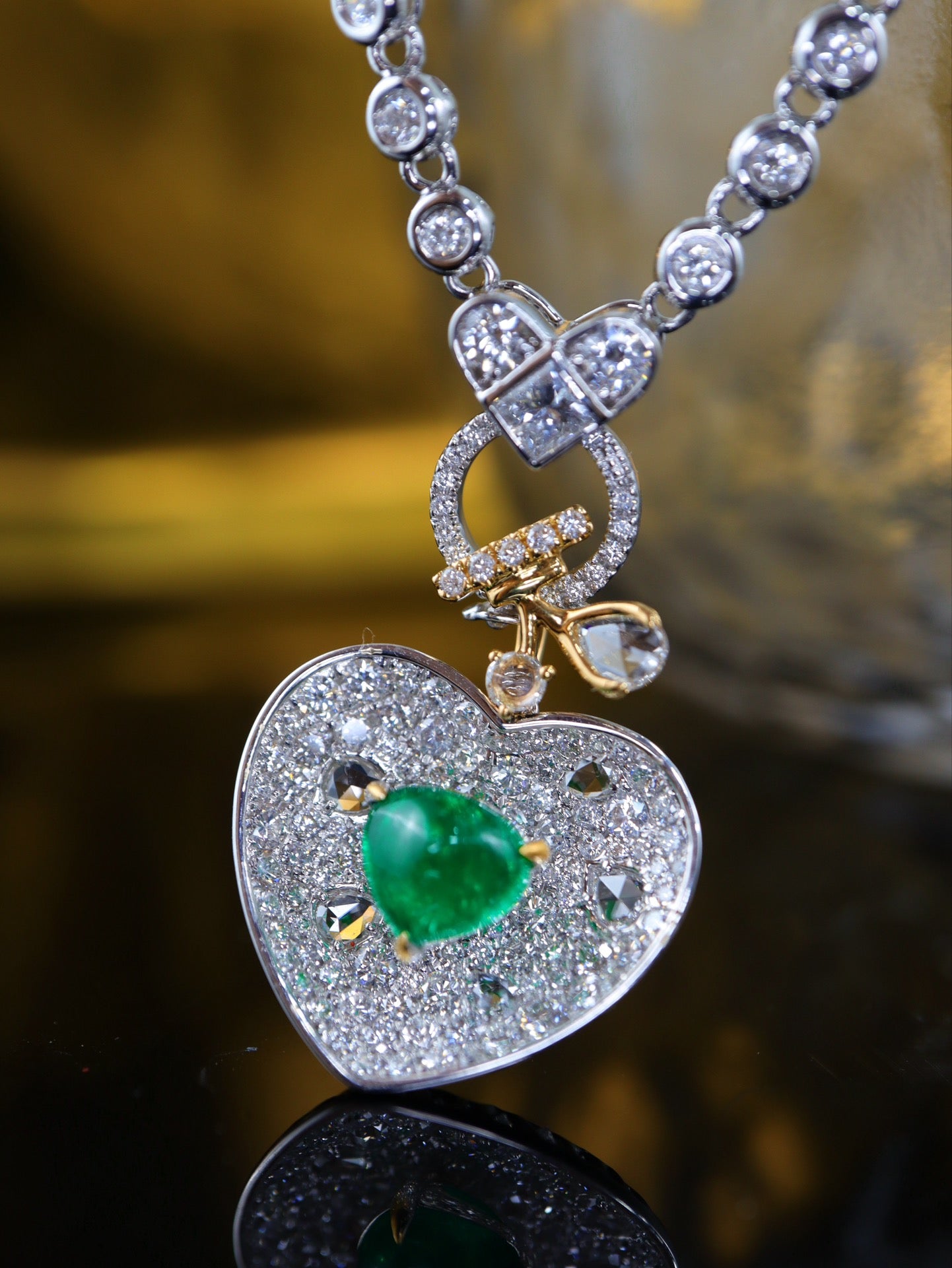 Panjshir Emerald Pendant with Cherry Heart Diamond-Encrusted Treasure Bowl Jewelry