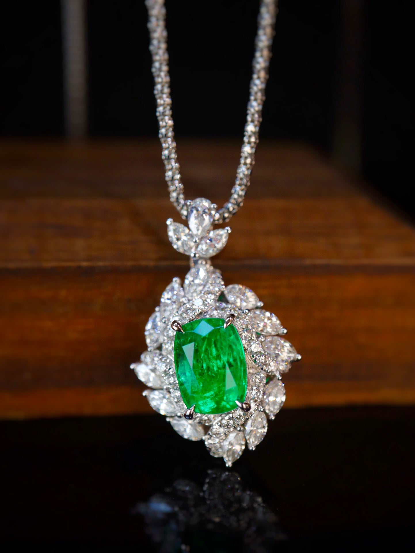 Emerald Pendant Jewelry: Afghan Panjshir 2.05ct High-Quality Gem