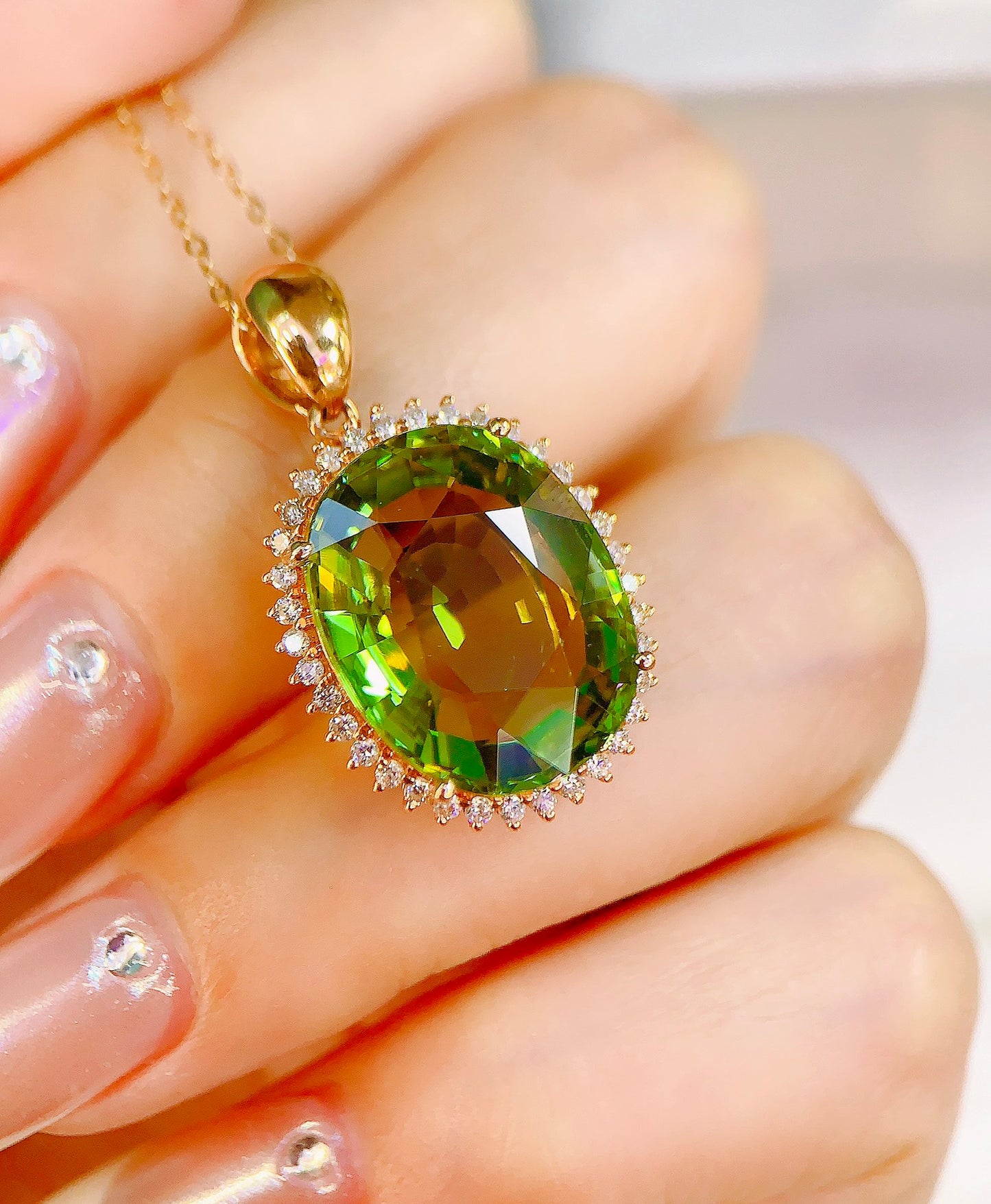 Natural Green Tourmaline Pendant in 18K Gold with Diamond Accent - Exquisite Jewelry