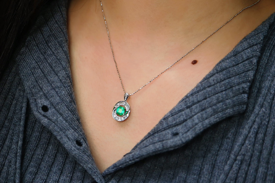 Panjshir Emerald Pendant - Premium Jewelry for an Irresistible Sparkle