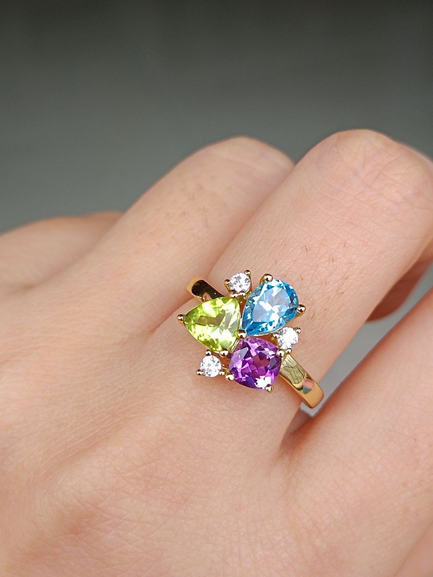 Dazzling Tricolor Gemstone Ring - A Must-Have Jewelry Piece