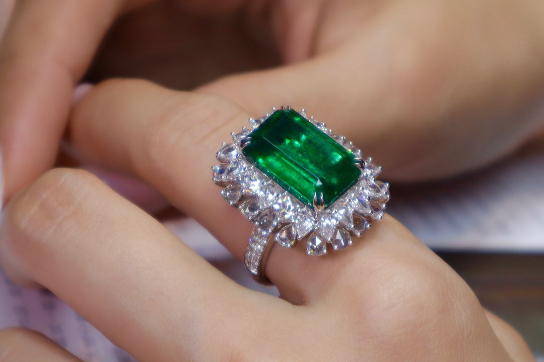 Bijoux Bague Émeraude : Magnifique Grande Pièce de 9,58 ct