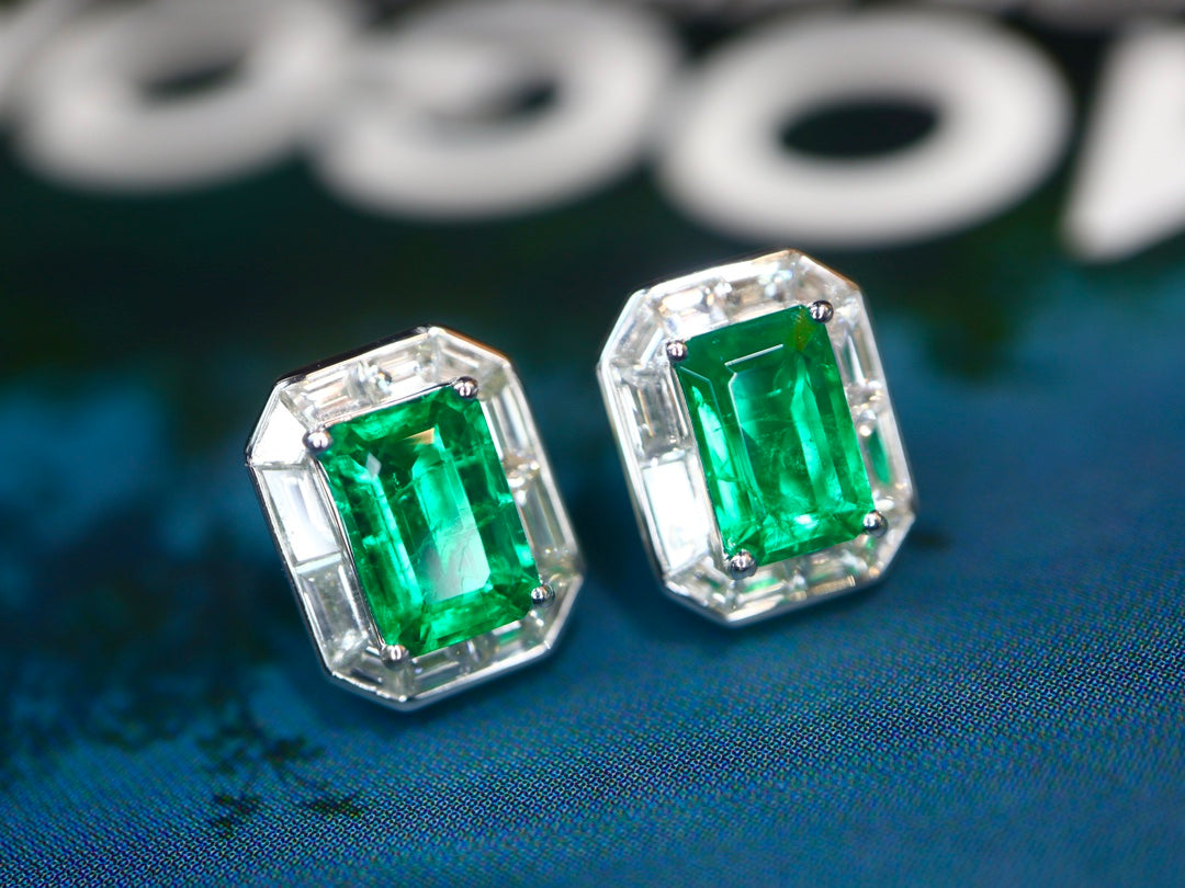 Emerald Stud Earrings - Premium Jewelry Piece