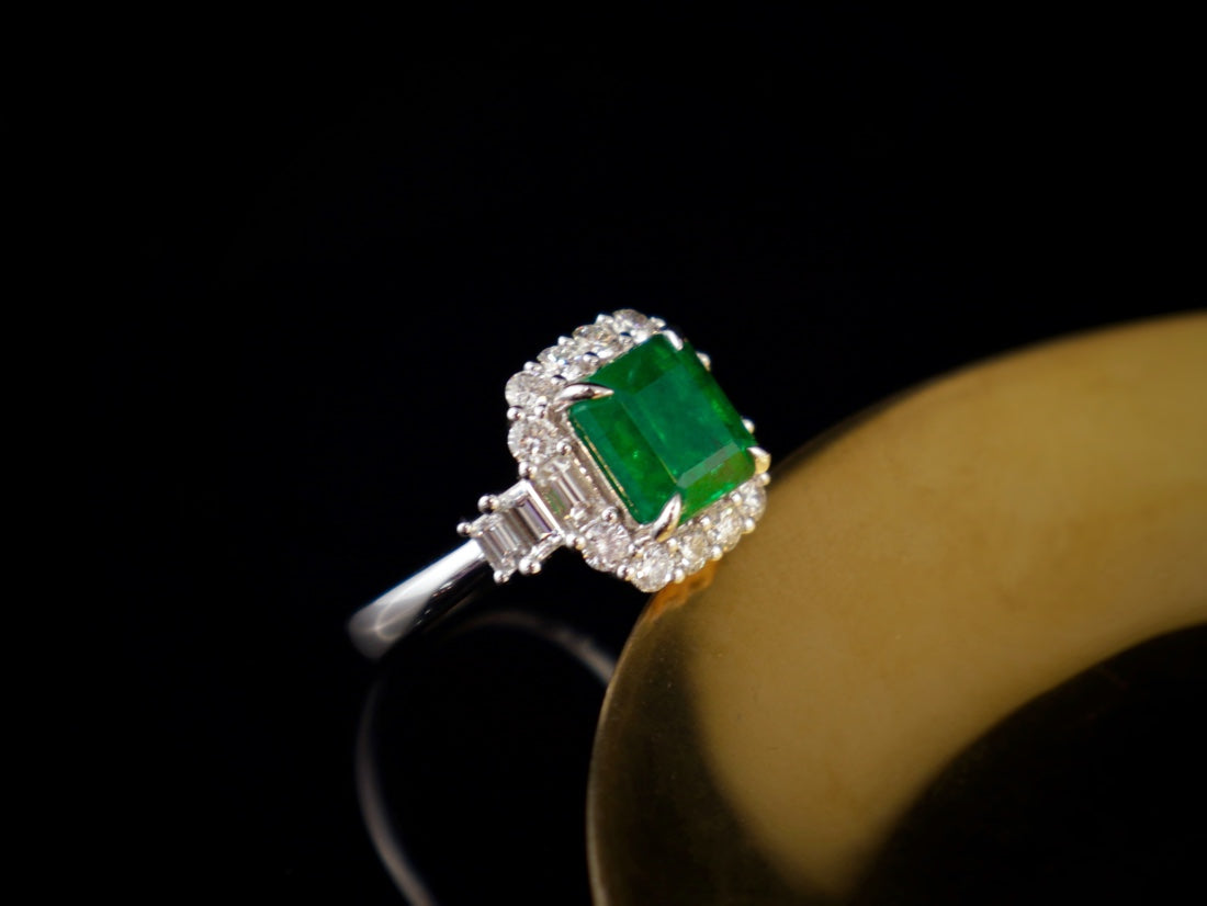 Bague émeraude - Bijoux en pierres précieuses vitreuses vert vif à haute saturation