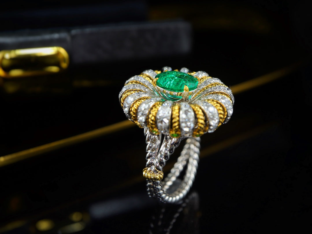 Exquisite Emerald Ring - High-End Designer Jewelry Piece