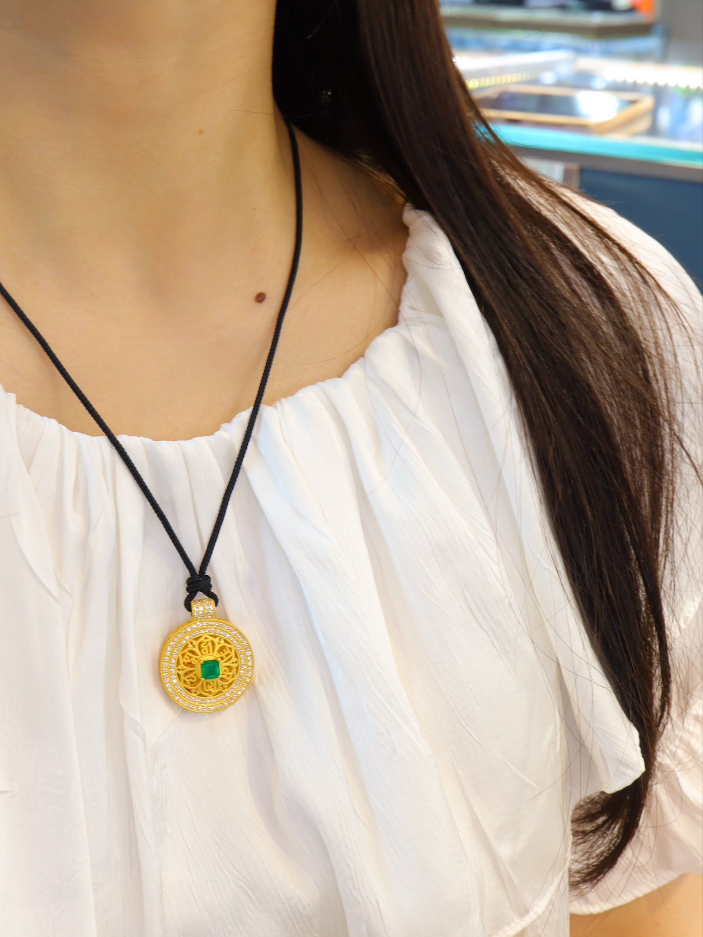 24k Gold Emerald Pendant - Premium Jewelry Piece