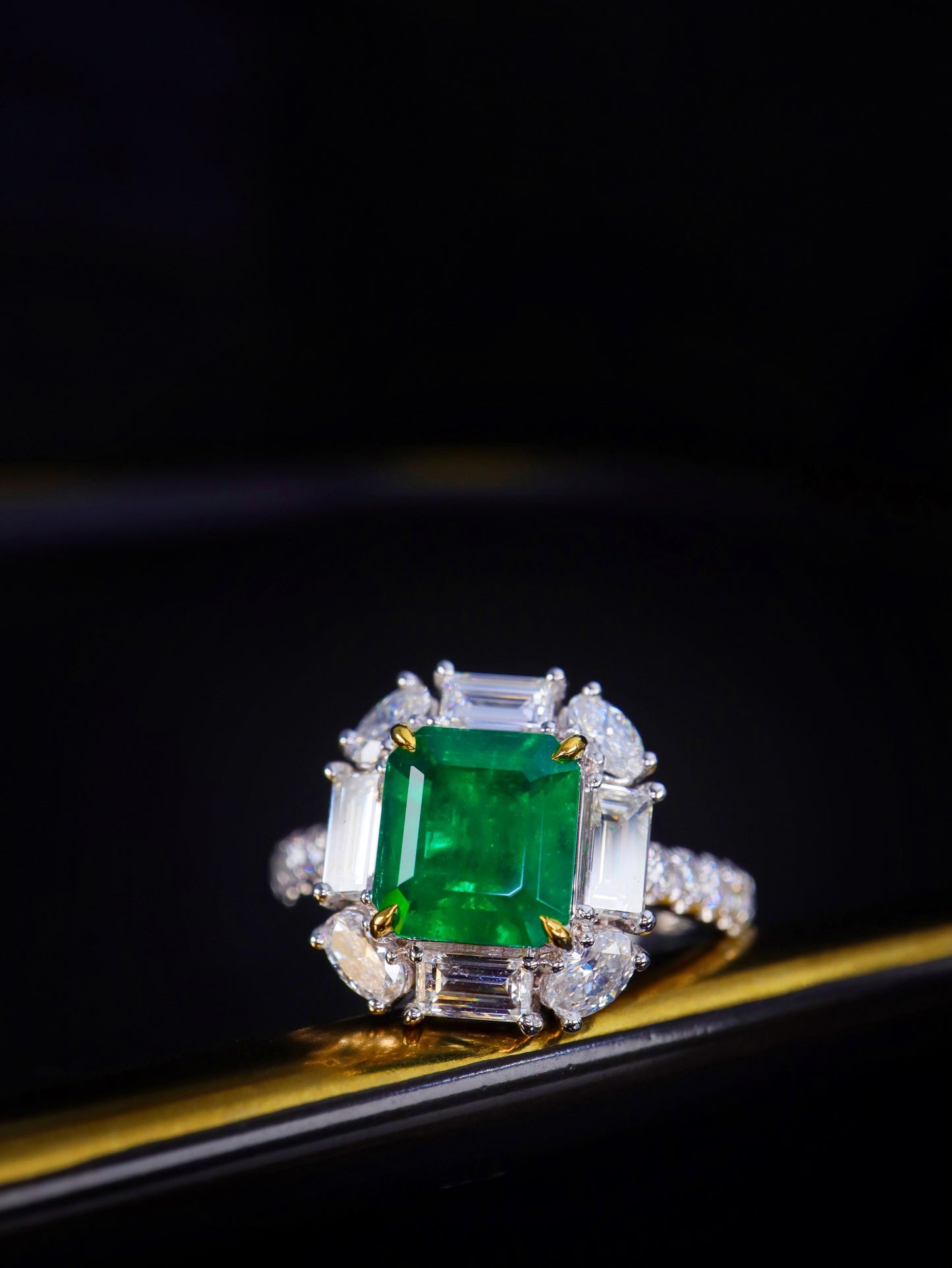 Afghan Panjshir Emerald Ring - Premium Wharton Green Jewelry