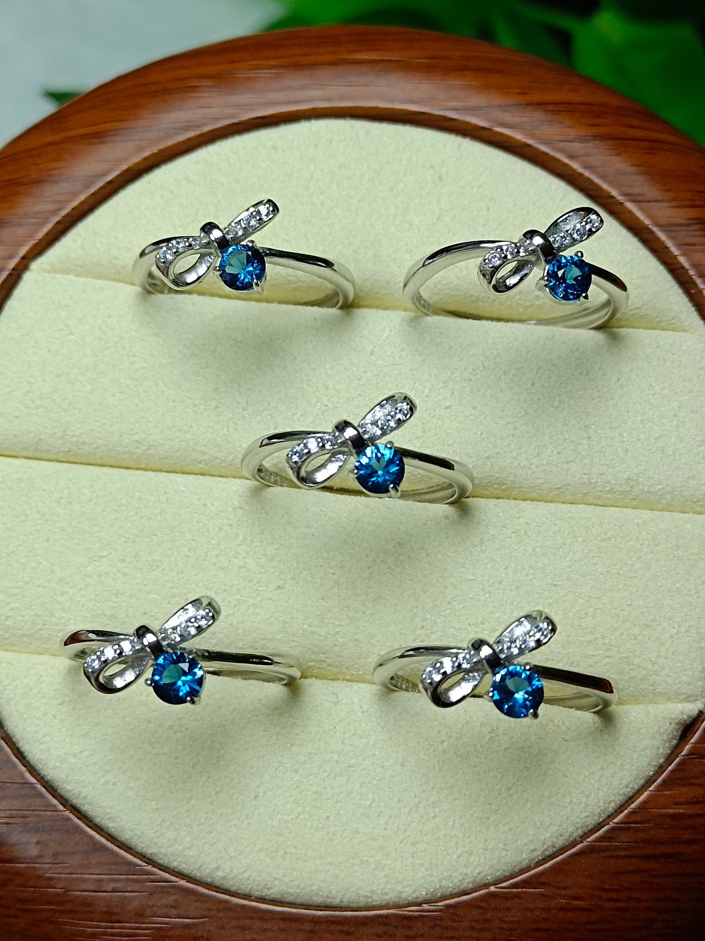 Natuurlijke London Blue Topaz Ring - Sieraden van elegante vlinderdans