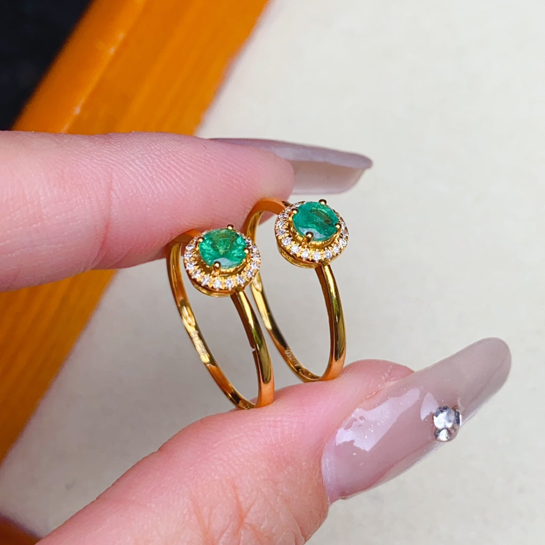 Elegant 18K Gold and Diamond Embedded Natural Emerald Ring - Jewelry