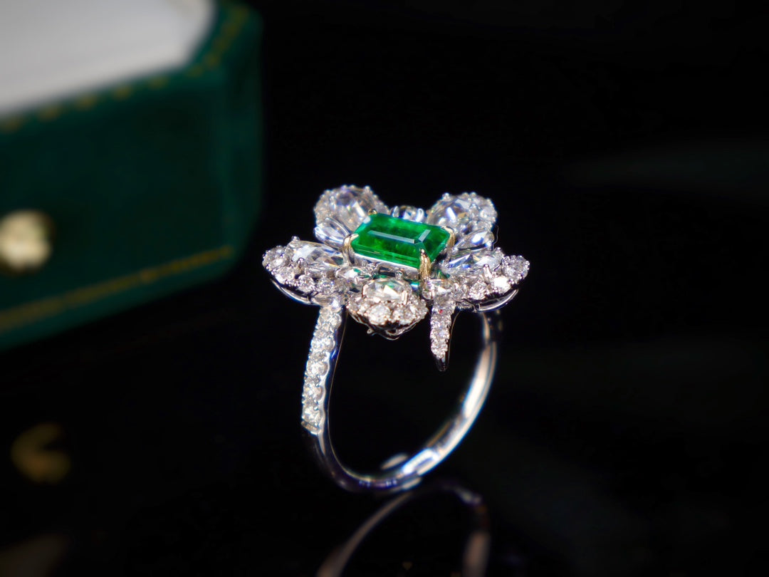 Emerald Elegance Ring - A Touch of Sophistication in Jewelry