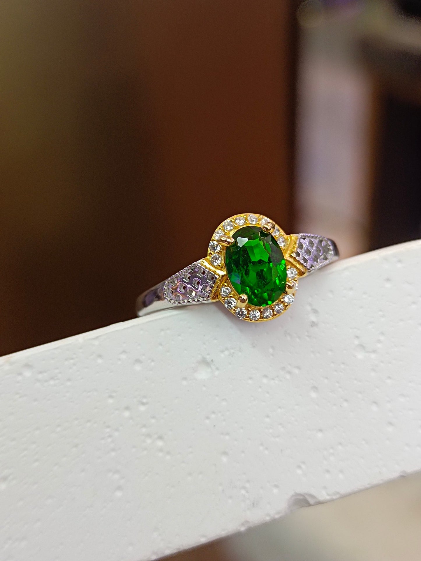 Anello Diopside incorporato in argento S925 - Eleganti gioielli minimalisti