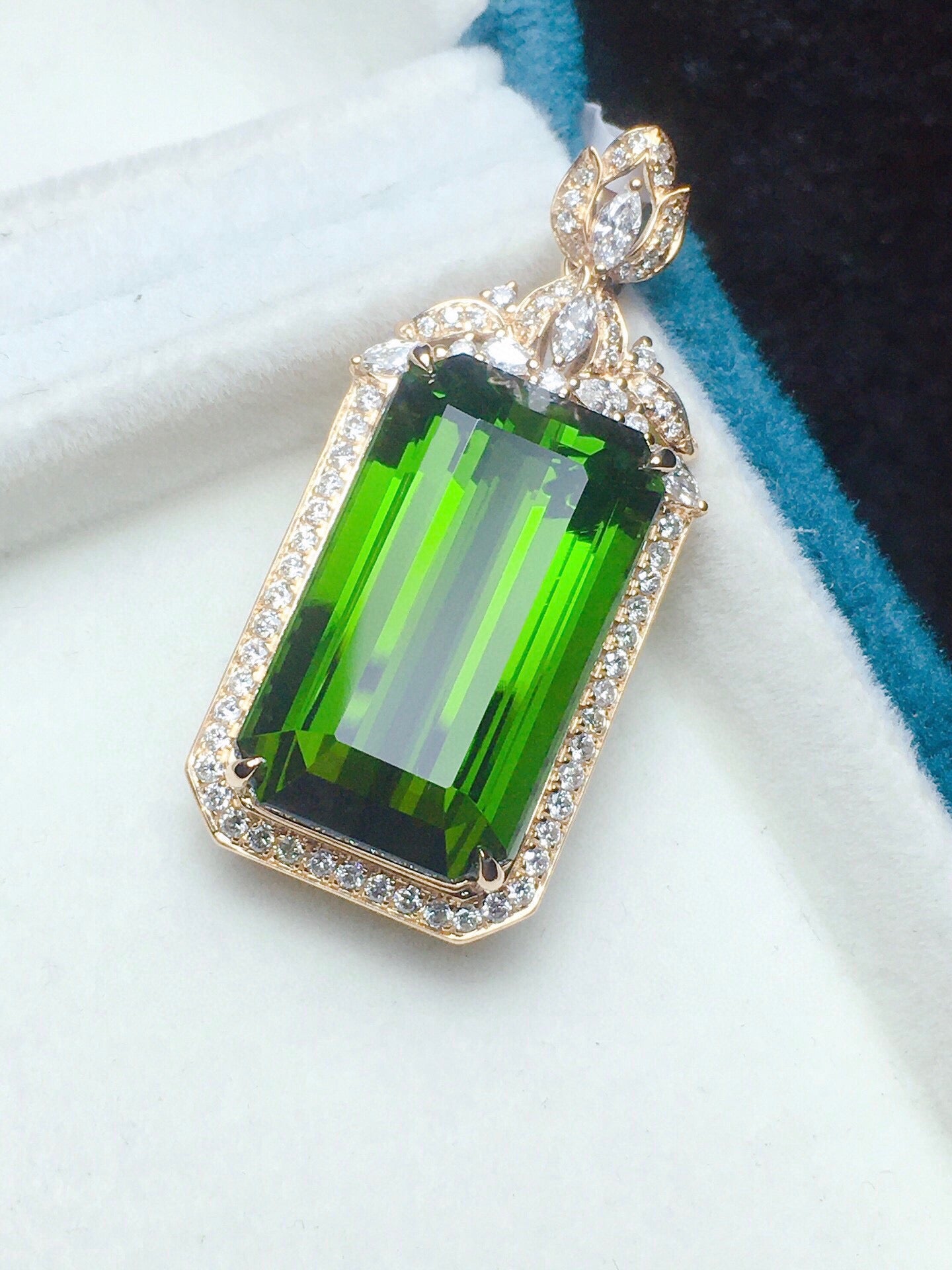 Exquisite High-End Custom Jewelry: 18K Gold Natural Large Carat Tourmaline Pendant