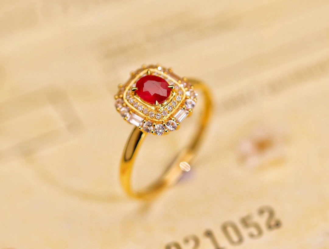 Luxury Jewelry: 18K Gold Ruby Ring with Diamond Accents