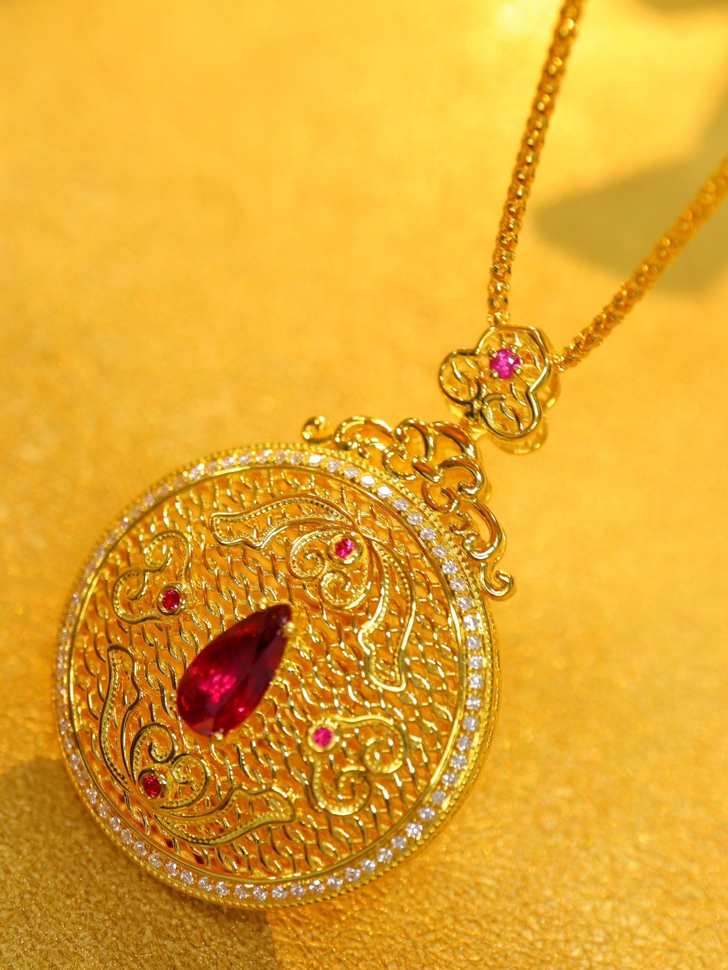 Ruby Pendant Jewelry: Ancient Gold Craftsmanship with Pigeon's Blood Red Gemstone