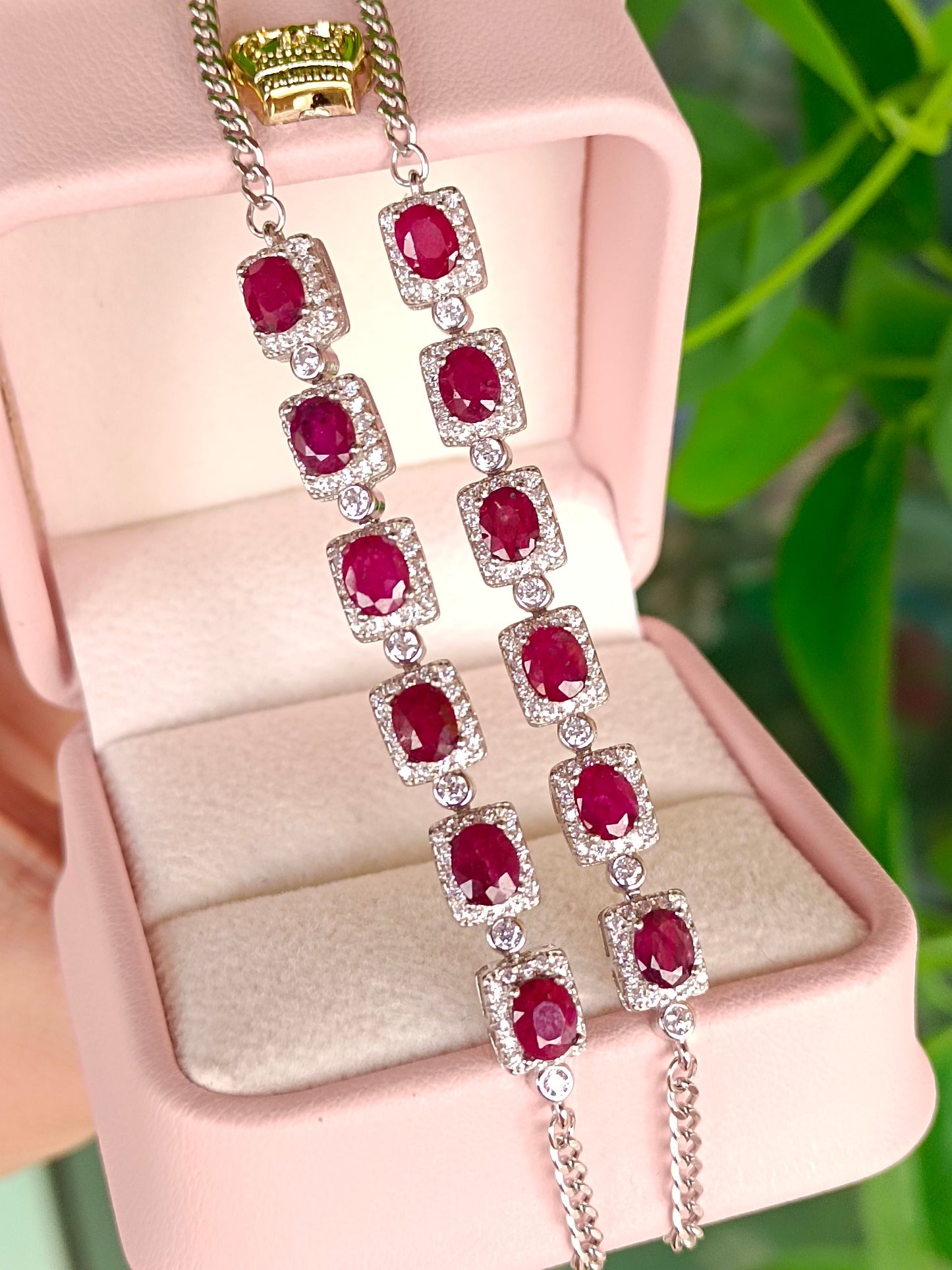 Dazzling Ruby Bracelet - A Masterpiece of Elegance and Mystery in Jewelry