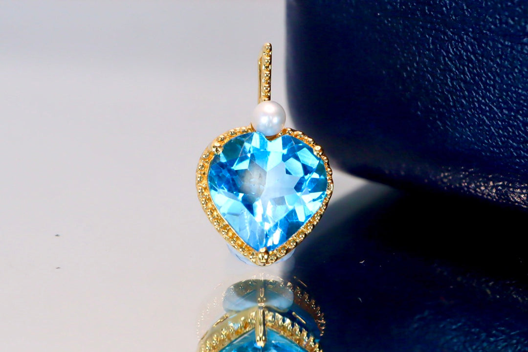 Elegant Natural Topaz Jewelry Pendant with 18K Gold Embedding