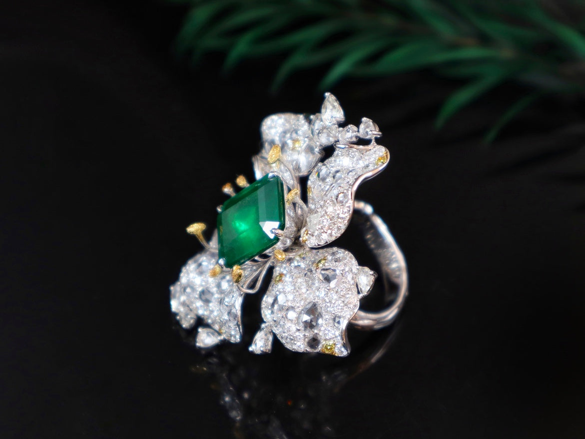 Emerald Jewelry Masterpiece: Vivid 7.11ct Muzo Emerald Ring