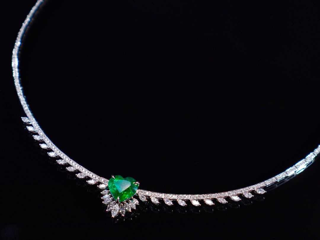 Emerald Diamond Choker: Premium Custom Jewelry Piece