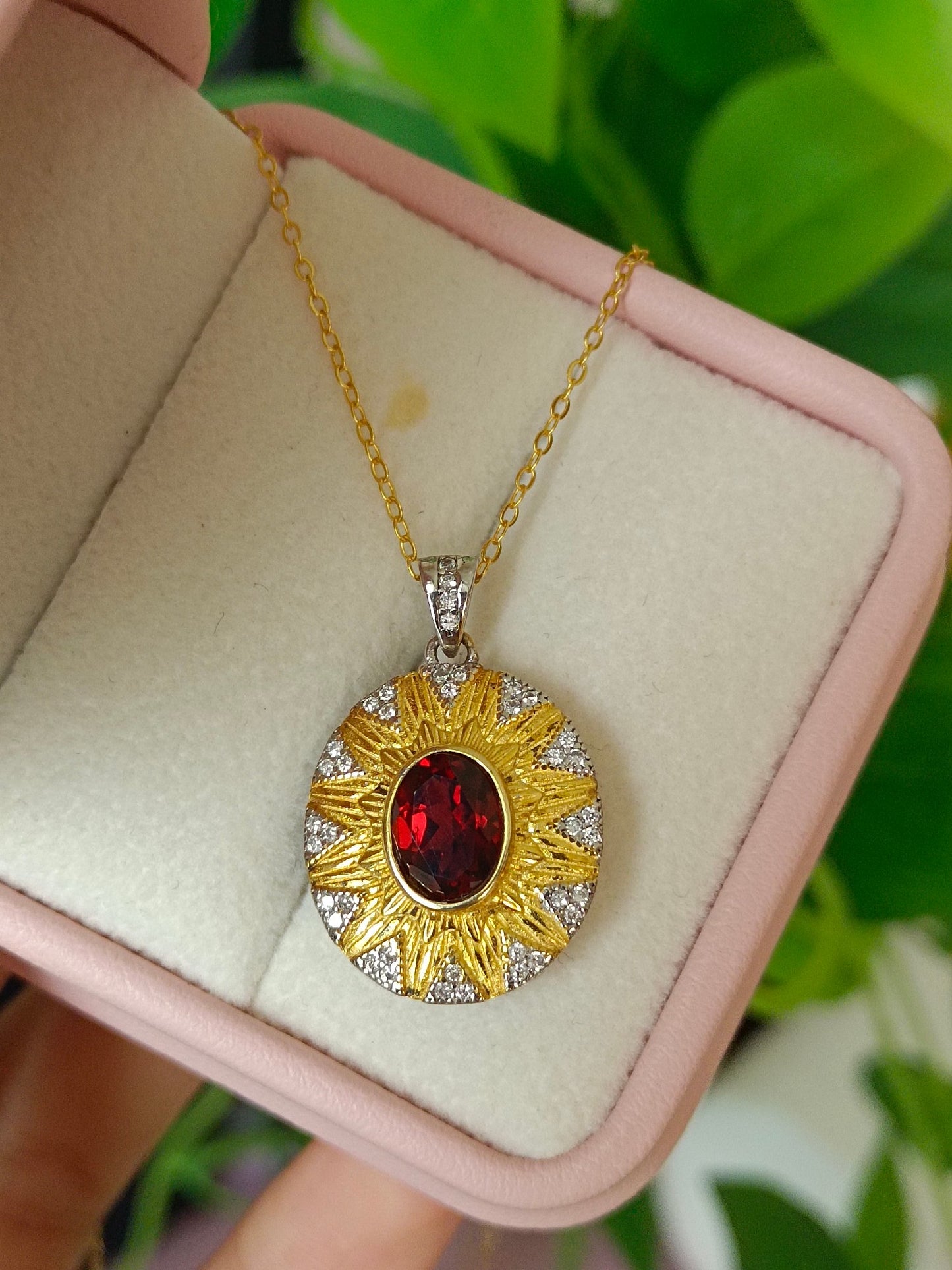 Elegant S925 Silver Embedded Garnet Sunflower Pendant Jewelry