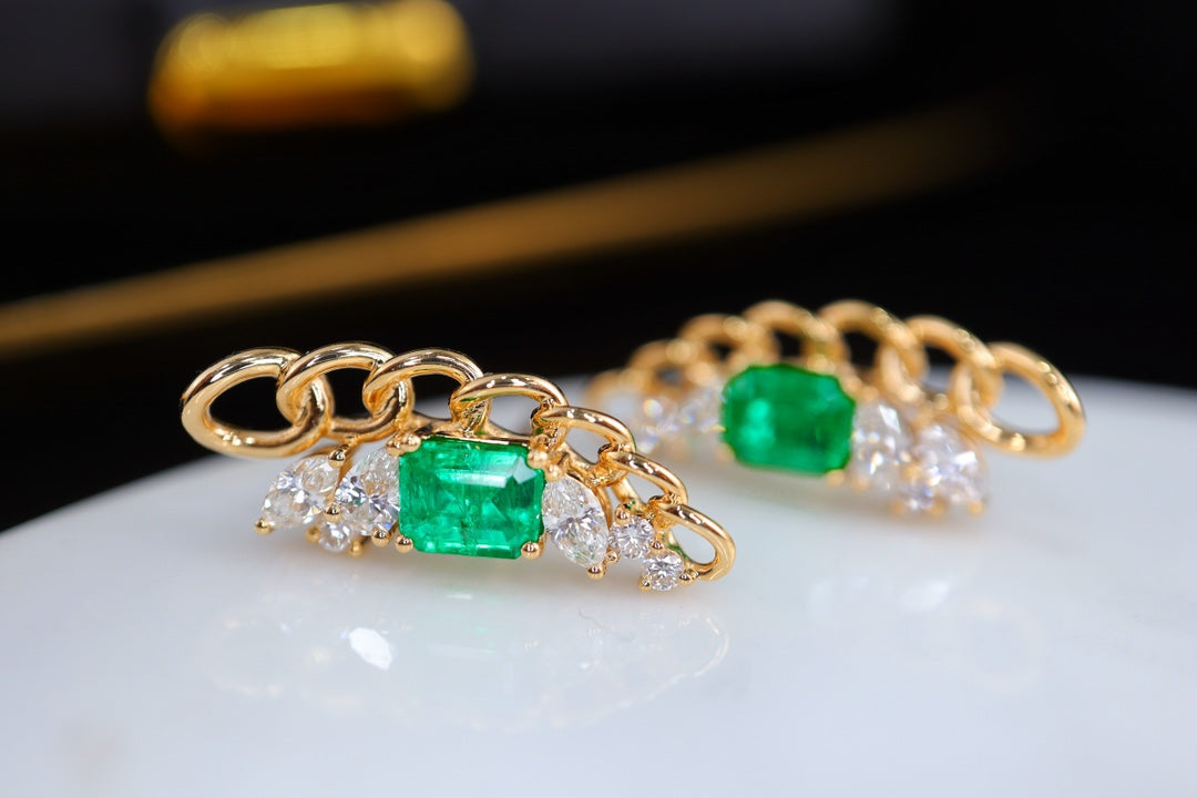 Light Luxury Design Emerald Earrings - A Must-Have Jewelry Piece