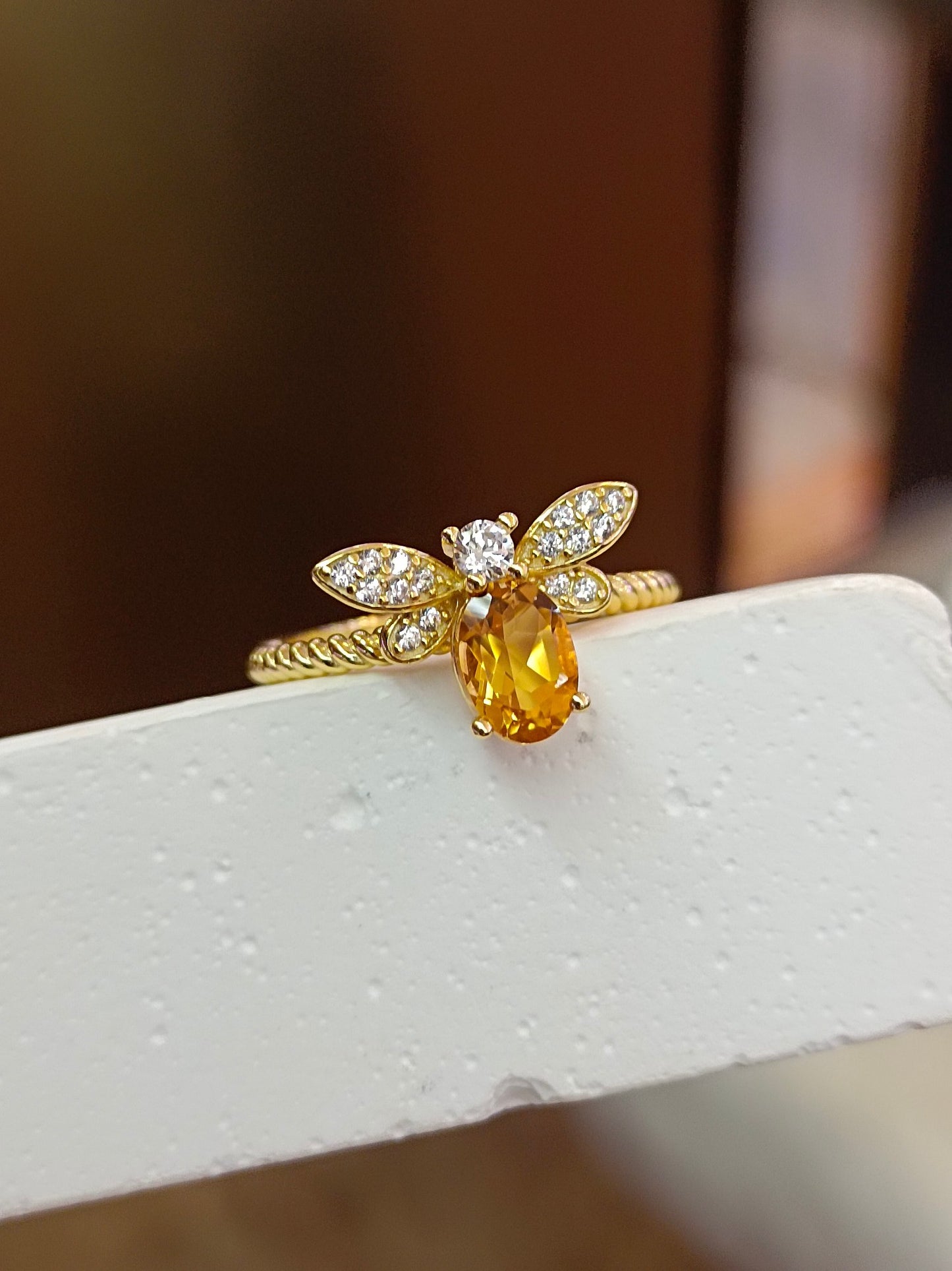 S925 Sterling Silver Embedded Yellow Crystal Bee Ring - Unique Jewelry