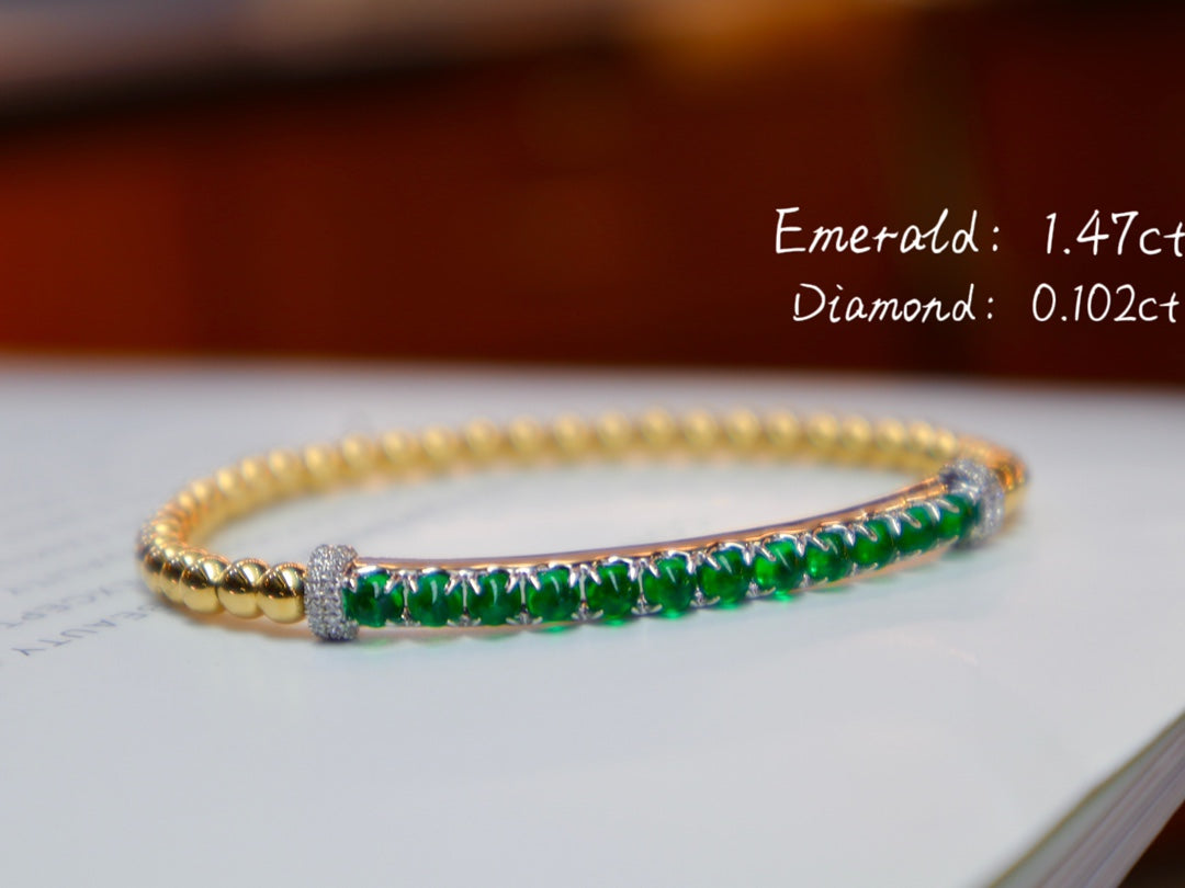 Stylish and Versatile: Imported Elastic Beaded Emerald Bracelet - Premium Jewelry