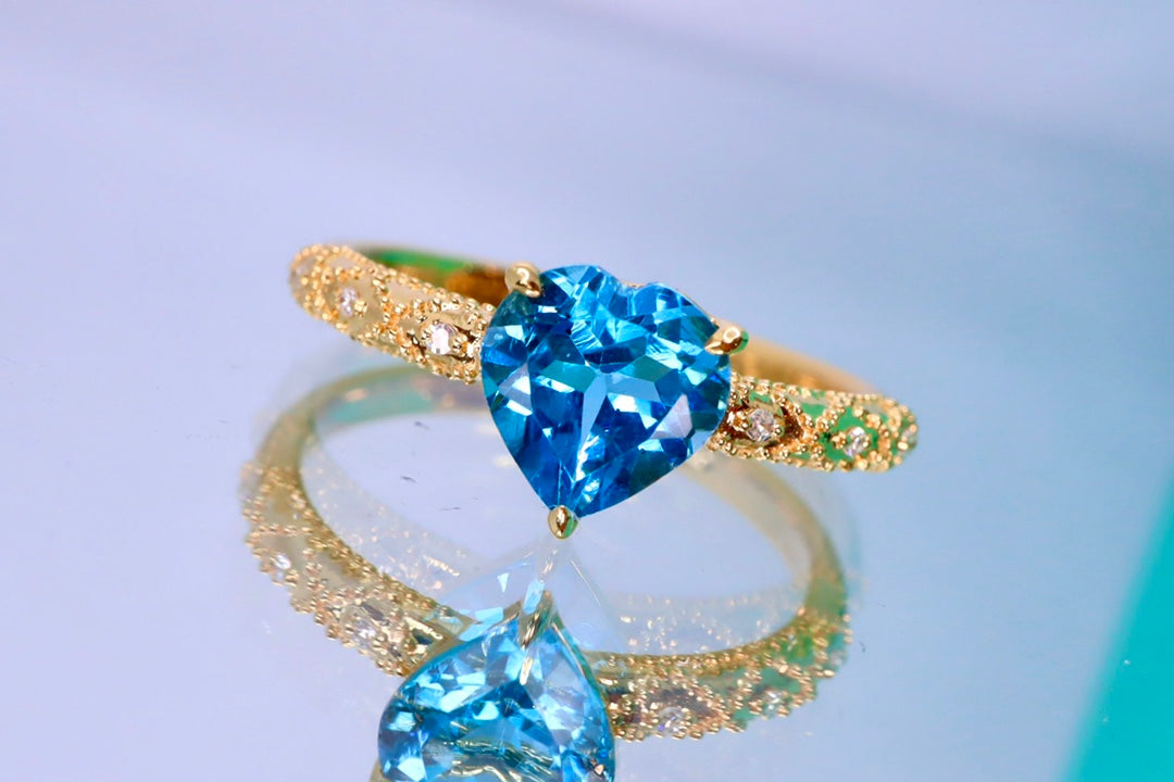 Heart-Shaped Natural Topaz Ring in 18K Gold with Diamond Accent - A Must-Have Jewelry