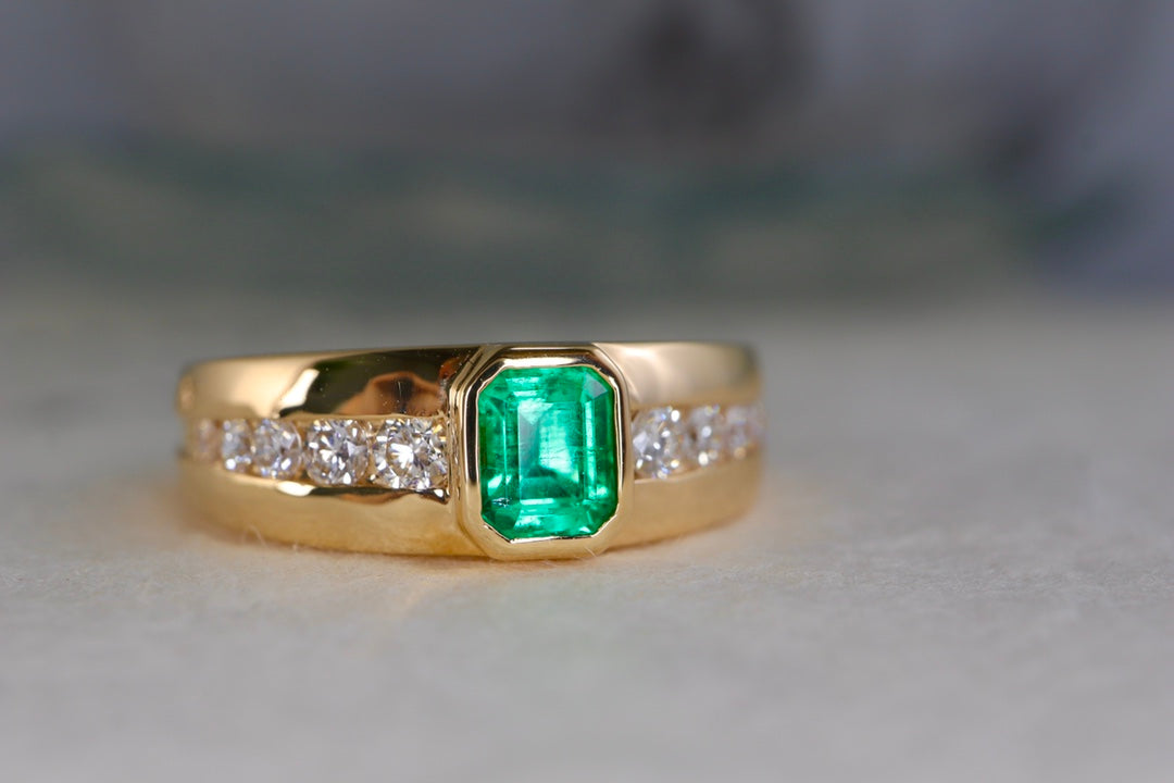 Panjshir Emerald Ring - Vivid Green Jewelry Gem