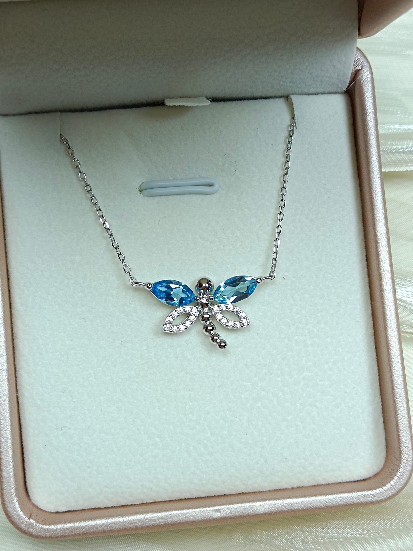 Hieno Sterling Silver 925 Topaz "Dragonfly" -riippuskaulakorulla - Hienoa korukäsityötä