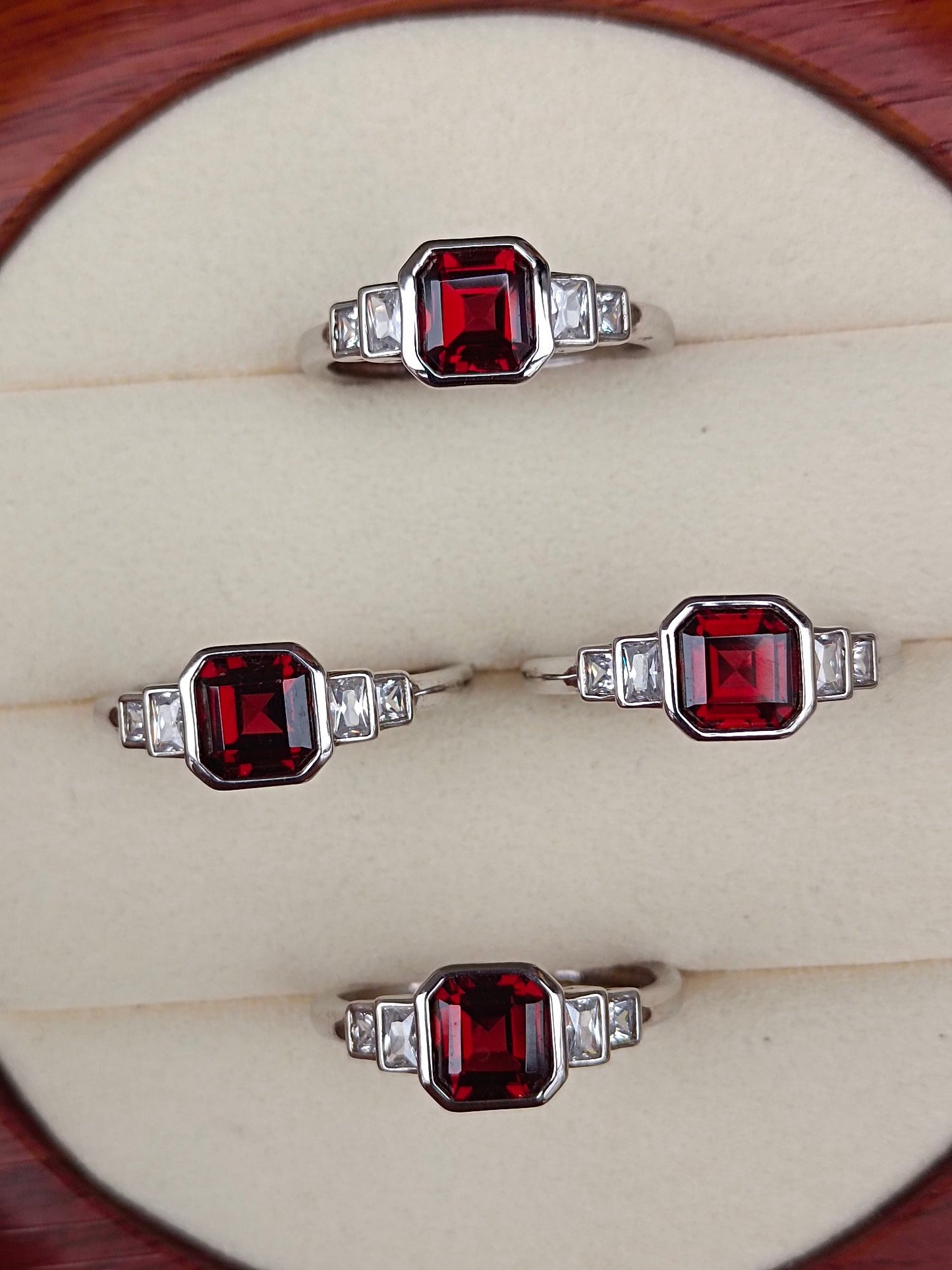 Elegant Princess-Cut Natural Garnet Ring - Fine Jewelry