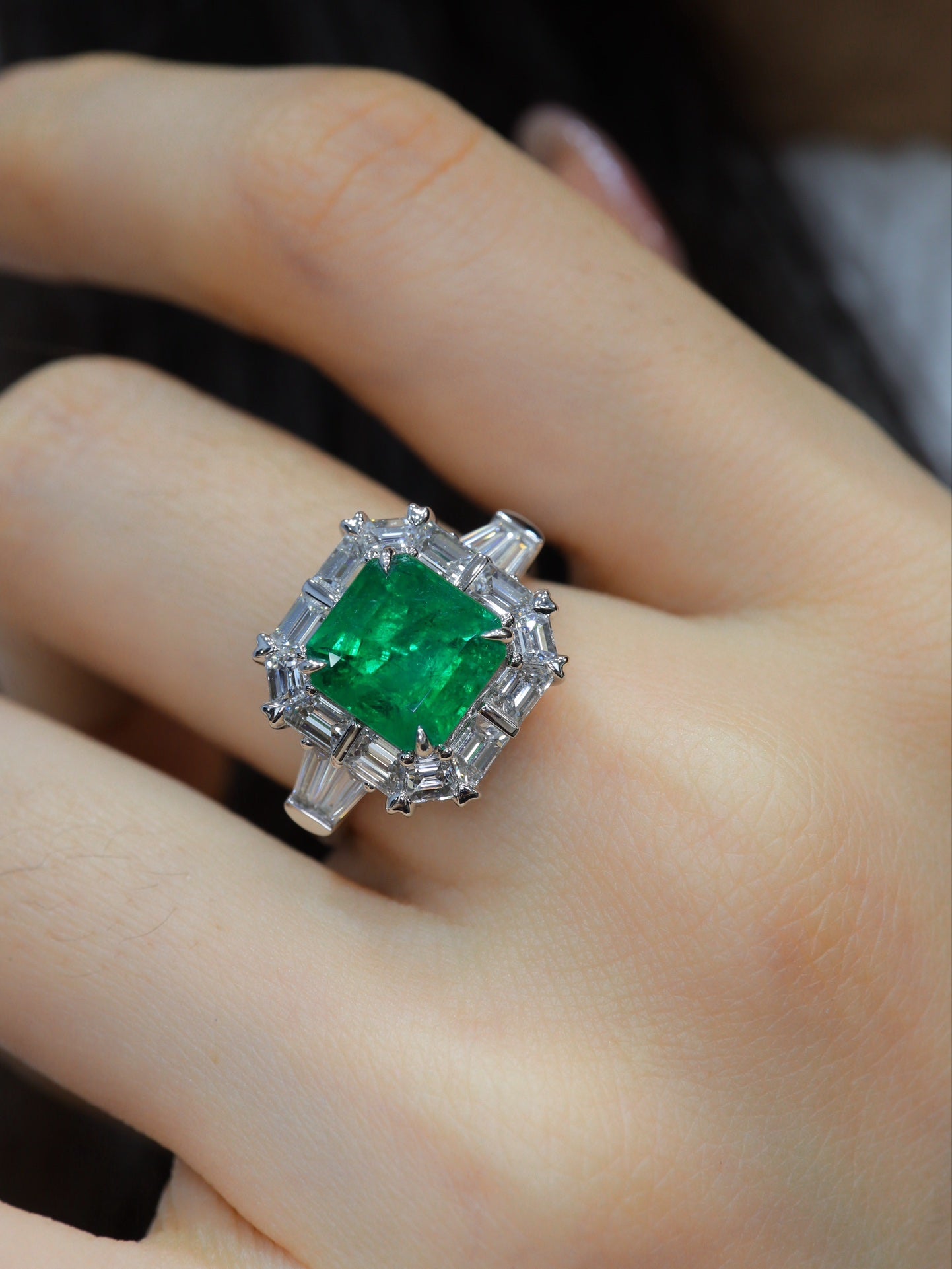 Emerald Ring - Luxurious Jewelry Piece with Intense Fire and Sparkle